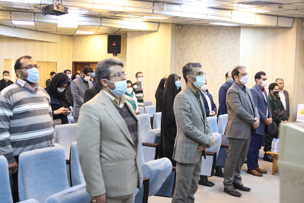 از مستند «حاج قاسم سلیمانی» رونمایی شد از مستند «حاج قاسم سلیمانی» رونمایی شد