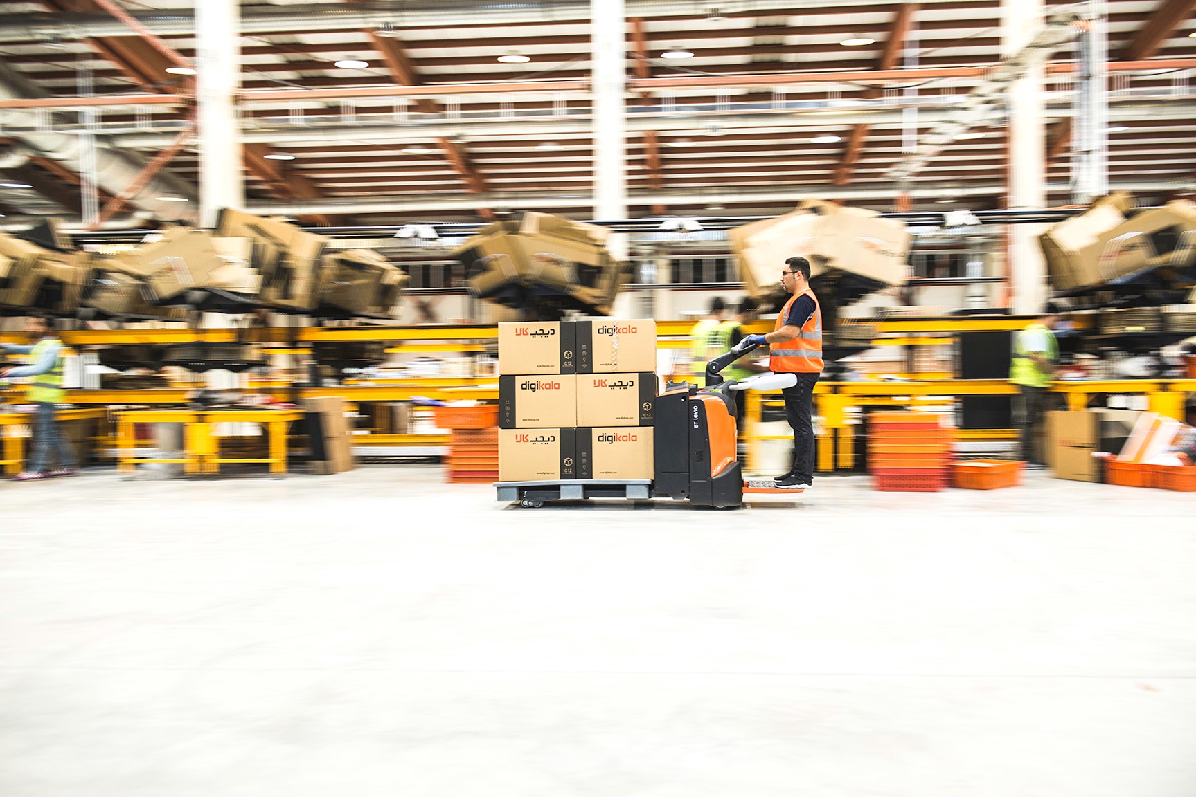 هوشمندسازی؛ راهکار دیجیکالا برای ارائه خدمات بهتر به مشتریان هوشمندسازی؛ راهکار دیجیکالا برای ارائه خدمات بهتر به مشتریان