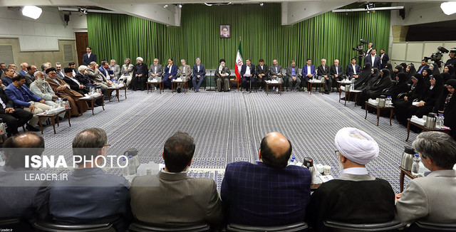 لغو دیدار شاعران با رهبر انقلاب به دلیل کرونا لغو دیدار شاعران با رهبر انقلاب به دلیل کرونا