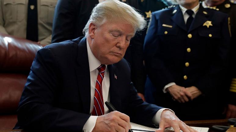 وتوی ترامپ علیه محدودسازی جنگ با ایران