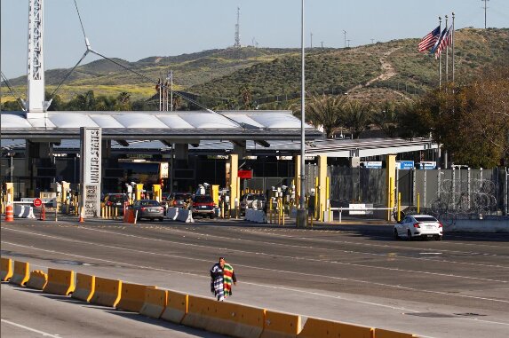 آمریکا، مکزیک و کانادا محدودیت‌های مسافرتی را برای یک ماه دیگر تمدید کردند