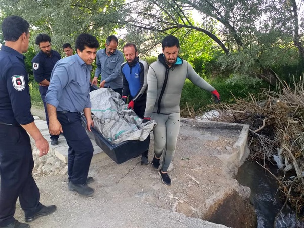 پیدا شدن پیکر مادر غرق شده در سیستان و بلوچستان پس از 4 روز پیدا شدن پیکر مادر غرق شده در سیستان و بلوچستان پس از 4 روز