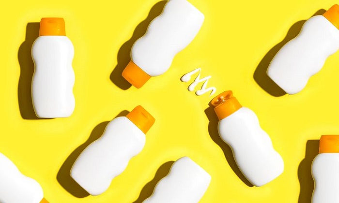 فیزیکی یا شیمیایی؛ کدام ضد آفتاب انتخاب بهتری است؟ فیزیکی یا شیمیایی؛ کدام ضد آفتاب انتخاب بهتری است؟