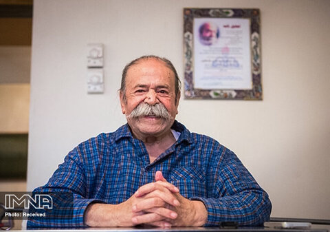 چرا باید برای کشاورز به سوگ نشست؟ محمدعلی کشاورز