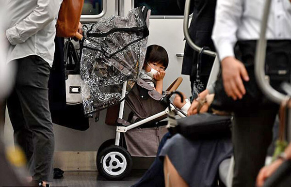 دانشمندان: ماسک برای کودکان زیر دو سال «بسیار خطرناک» است