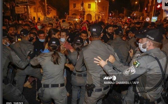 تظاهرات شهروندان اسرائیل علیه نتانیاهو(+عکس)/ نتانیاهو در دادگاه تظاهرات  اسرائیل علیه نتانیاهو