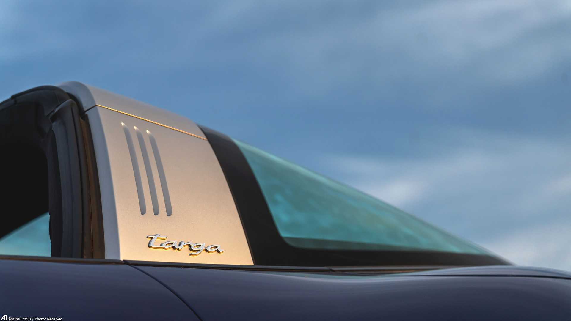 پورشه 911 تارگا 4؛ خودرویی که باتوجه به مکانیسم سقف نامگذاری شده است (+تصاویر) پورشه 911 تارگا 4؛ خودرویی که باتوجه به مکانیسم سقف نامگذاری شده است (+تصاویر)