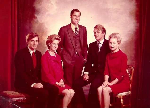 ترامپ عزادار برادر شد (+عکس)