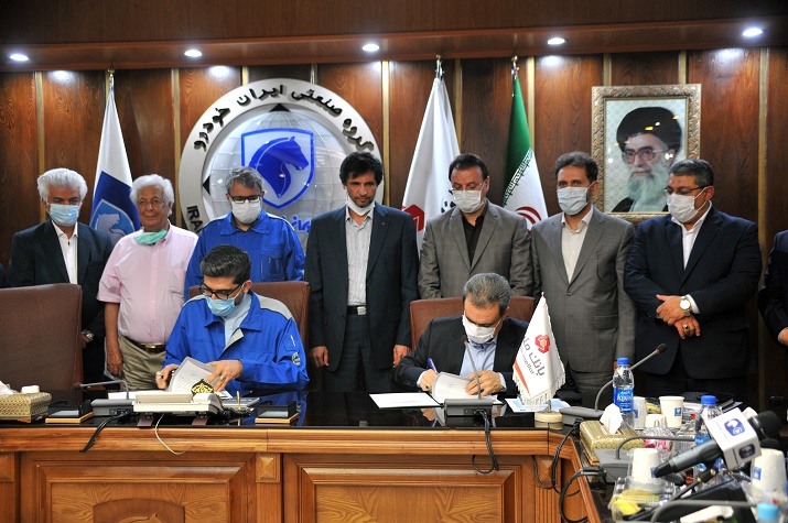 مقیمی: کاهش ارزبری ۱۵۳ میلیون یورویی با ساخت داخل قطعات تا پایان امسال مقیمی: کاهش ارزبری ۱۵۳ میلیون یورویی با ساخت داخل قطعات تا پایان امسال