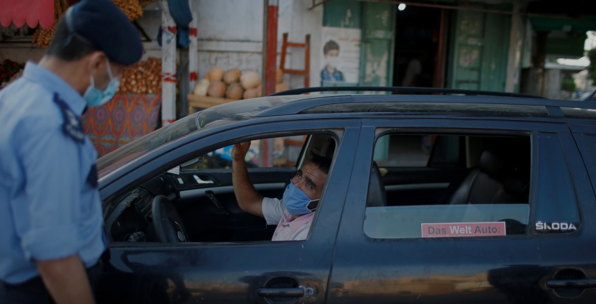 ماسک، راهکار مردم در منطقه شلوغ غزه ماسک غزه کرونا