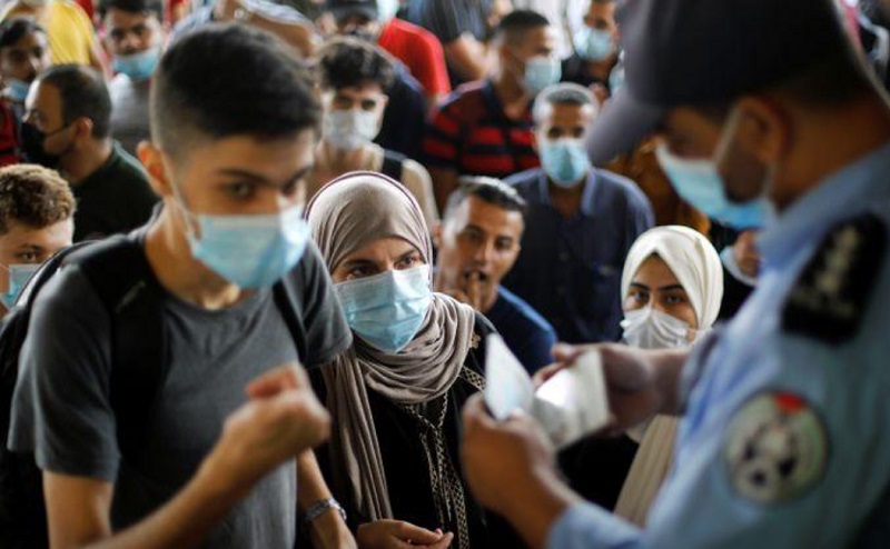 ماسک، راهکار مردم در منطقه شلوغ غزه ماسک، راهکار مردم در منطقه شلوغ غزه