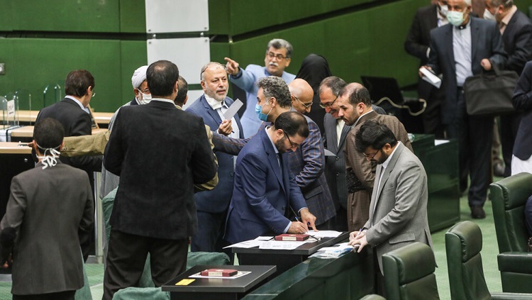 جزئیات تحویل خودروی دناپلاس به روایت ۶ نماینده مجلس/ پرشیا کیفیت نداشت، دناپلاس گرفتیم/ قسط خودرو ماهی ۳ میلیون تومان است جزئیات تحویل خودروی دناپلاس به روایت ۶ نماینده مجلس/ پرشیا کیفیت نداشت، دناپلاس گرفتیم/ قسط خودرو ماهی ۳ میلیون تومان است