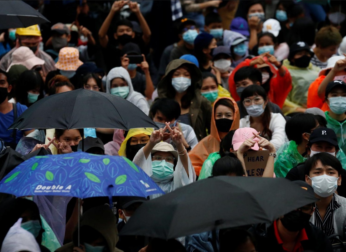 زبان جدید تظاهرات تایلند: اشتاه دستها دستها زبان جدید اعتراضات در تایلند