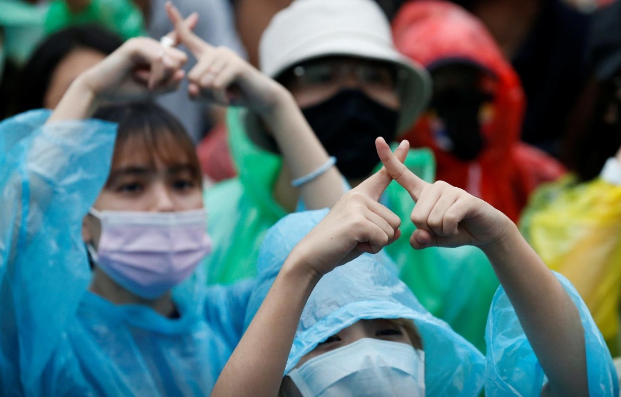 زبان جدید تظاهرات تایلند: اشتاه دستها زبان جدید اشاره در اعتراضات تایلند