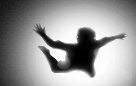 اقدام به خودکشی مرد جوان در رودخانه کارون خوزستان اقدام به خودکشی مرد جوان در رودخانه کارون خوزستان