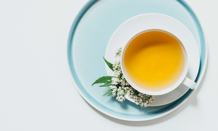 آیا انواع خاصی از چای می توانند به خواب بهتر کمک کنند؟