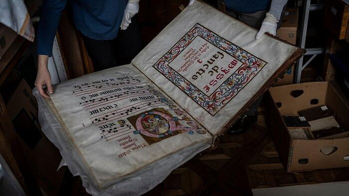 انتقال آثار هنری بزرگ‌ترین موزه اوکراین به جای امن