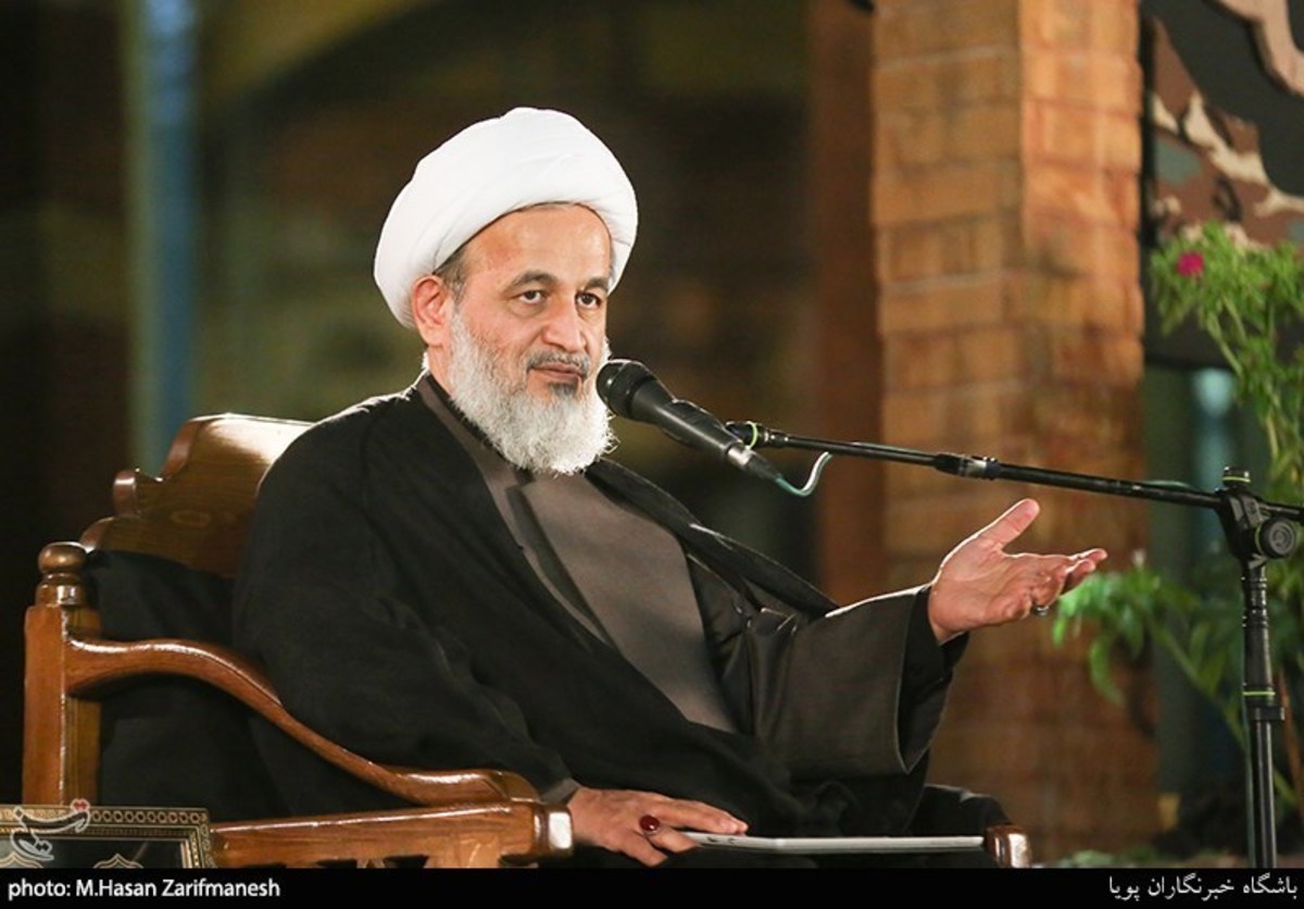 آقای پناهیان! نبرید رونق مسلمانی