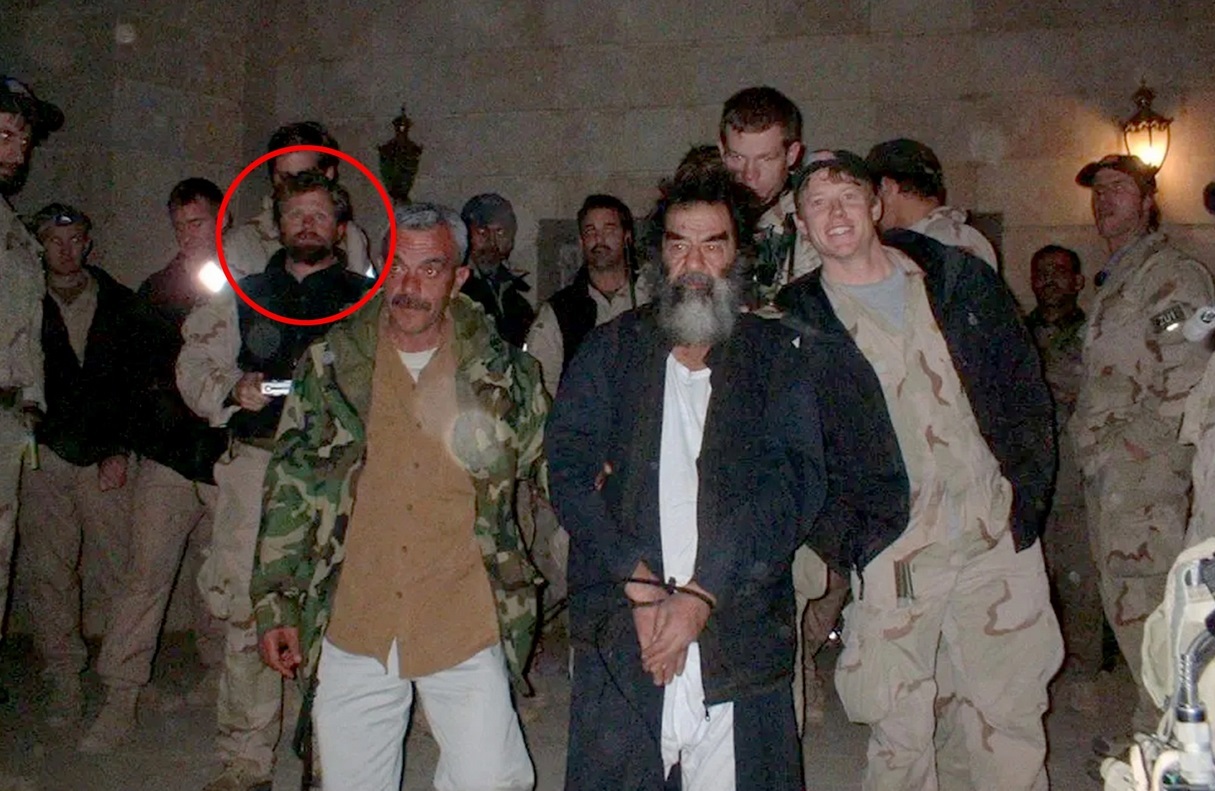 جزئیات جدید بازداشت صدام / اسلحه صدام نزد جرج بوش است جزئیات جدید بازداشت صدام / اسلحه صدام نزد جرج بوش است