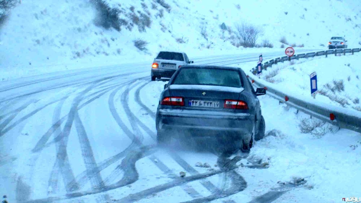 یخبندان در برخی جاده های مازندران/ بدون تجهیزات زمستانی به سفر نروید
