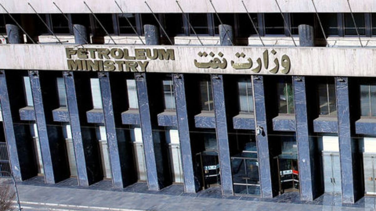 وزارت نفت: هم نفت می‌فروشیم، هم پولش را می‌گیریم/ جنگ اقتصادی هم هست
