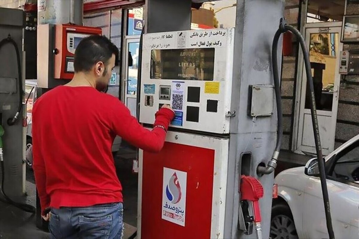 دست به قیمت بنزین نزنید، 