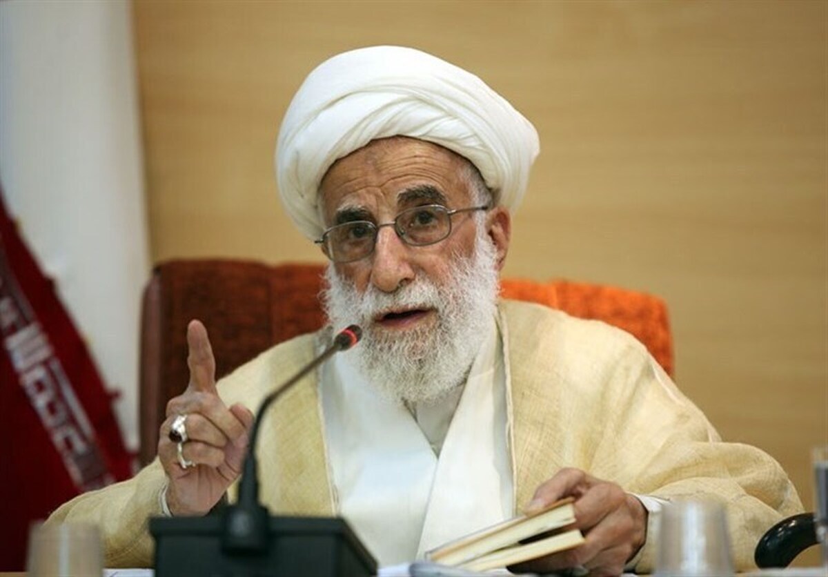 آیت‌الله جنتی: اقدامات قانونی نسبت به دولت فرانسه پیگیری شود