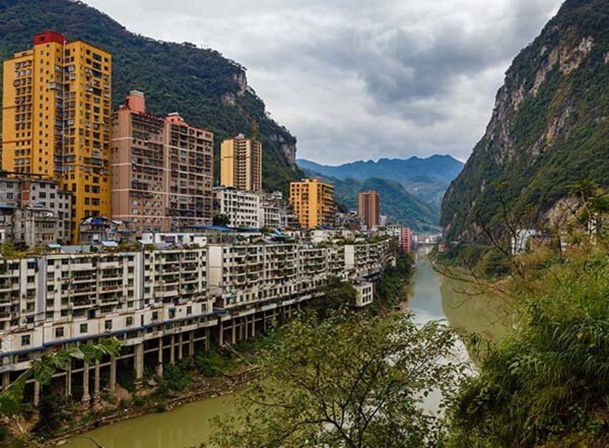 باریک‌ترین شهر جهان کجاست؟ (عکس)