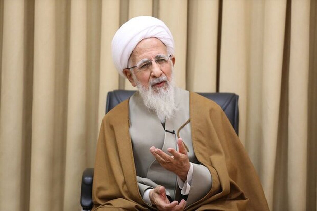 آیت الله جوادی آملی: مسئولین حرف دانشجویان را بشنوند/ کشوری که آب و خاک دارد، اما نمی‌تواند خود را اداره کند، خدا آن را از رحمت دور می‌کند