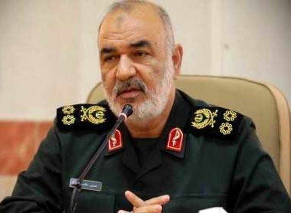 فرمانده کل سپاه: جنگ امروز در فضای مجازی است/ هر آنچه می‌خواهیم و اراده می‌کنیم را می‌توانیم به دست آوریم