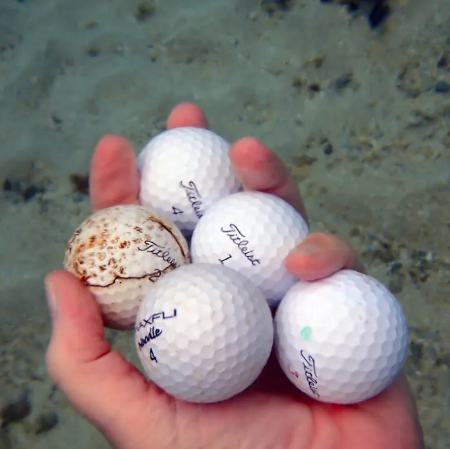 حلقه ازدواجی که دور گردن یک ماهی گیر کرده بود (+عکس) حلقه ازدواجی که دور گردن یک ماهی گیر کرده بود (+عکس)