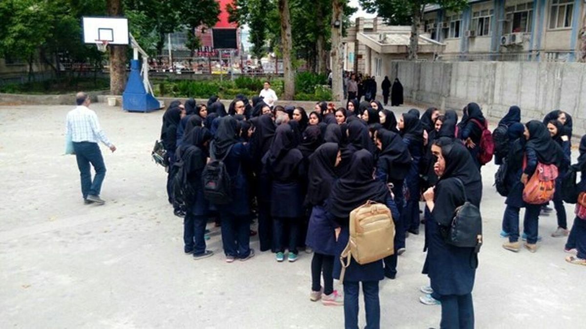 آموزش و پرورش: دانش آموزان معترض در حوادث اخیر را اغتشاشگر نمی‌دانیم/ از برنامه‌های تربیتی مدارس راضی نیستیم/ بسیج کانون‌های گفتگو محور را دنبال می‌کند
