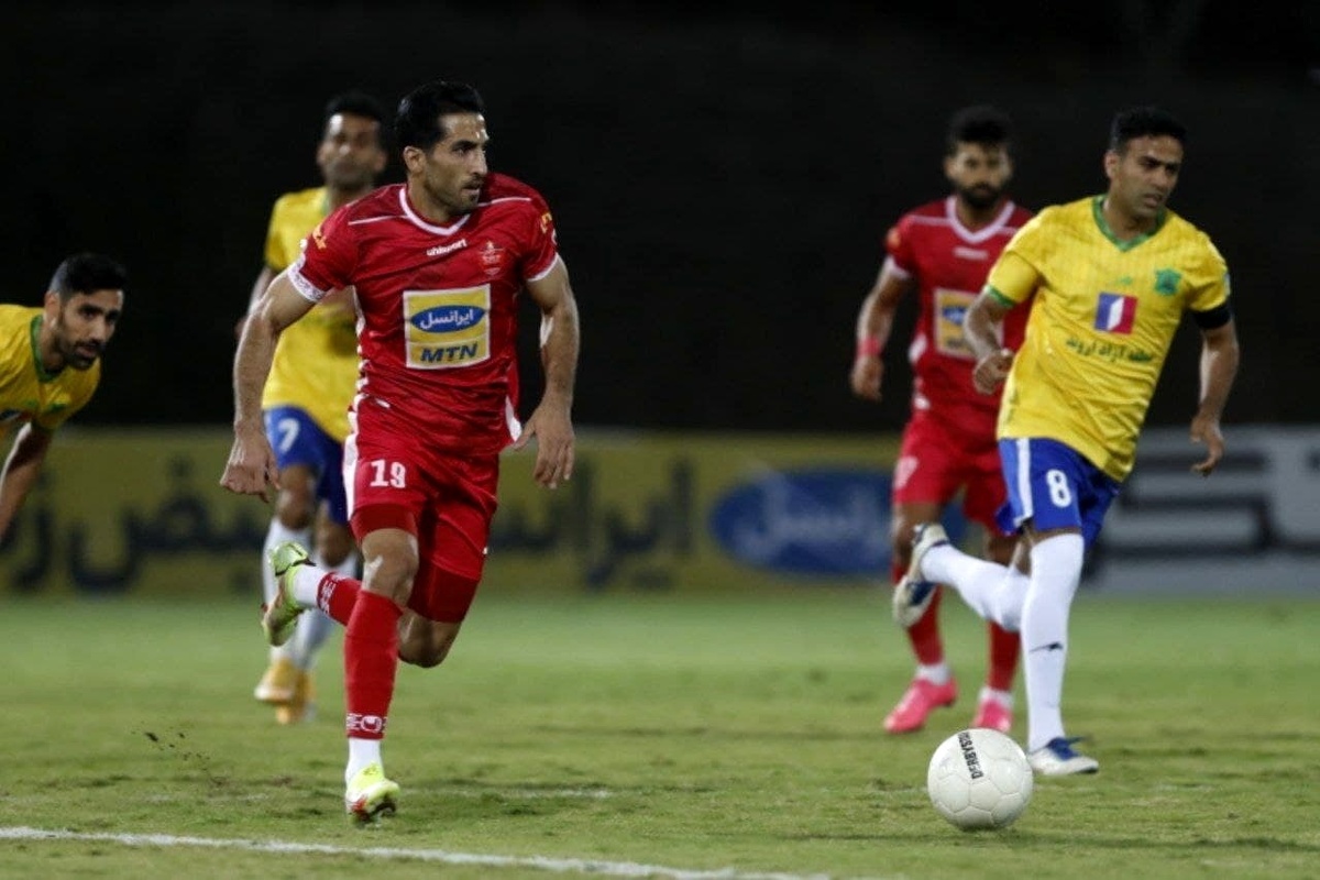 صنعت نفت آبادان 1 - 2  پرسپولیس/ پرسپولیس در کورس قهرمانی باقی ماند