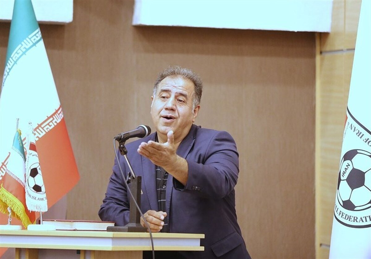 عضو کمیته داوران فدراسیون فوتبال: سیستم VAR‌ برای ما دردسرساز شده/ اگر این روند طی شود می‌توانیم نیم‌فصل دوم سال بعد به‌صورت آنلاین از VAR استفاده کنیم