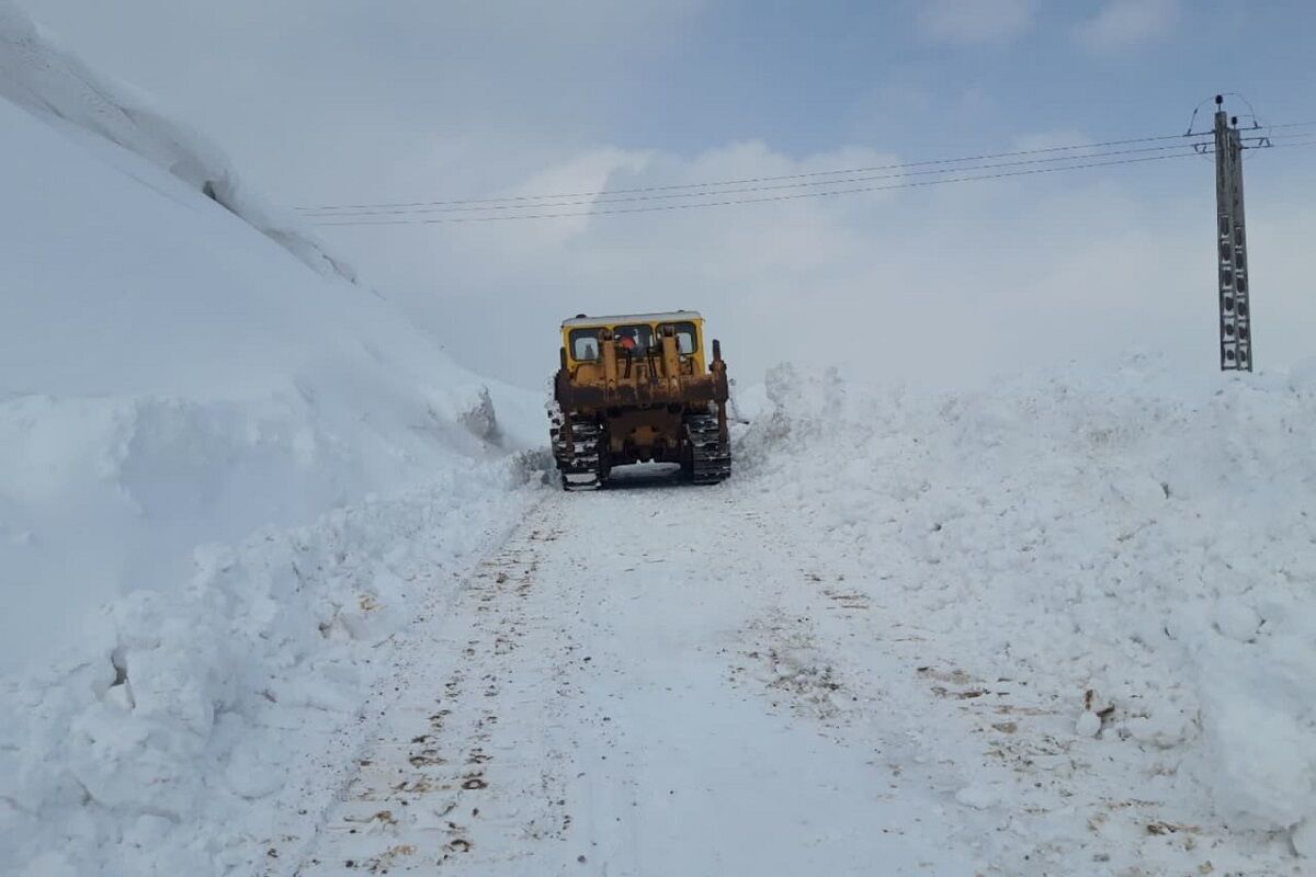 راه ارتباطی ۶۳۰ روستای برفگیر لرستان مسدود است