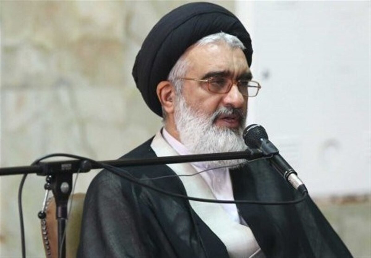 امام جمعه قم: به مثابه یک ابرقدرت در برابر لیبرال دموکراسی ایستاده ایم
