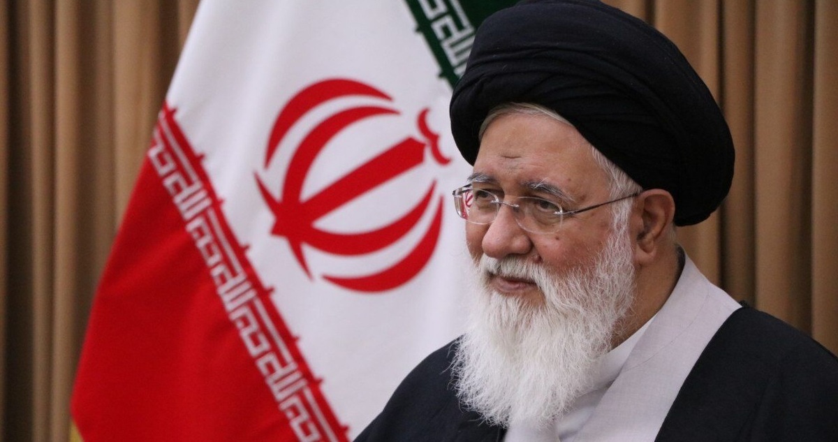 علم‌الهدی: در مناطق آزاد ‌‌شاهد ‌بی‌بندوباری اقتصادی و فرهنگی ‌هستیم‌/ از انواع مفاسد اخلاقی تا حتی مشروبات الکلی هم در این مناطق یافت می‌شود
