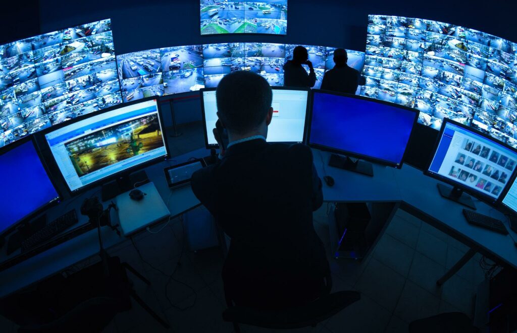 8 علامتی که نشان می‌دهد انقلاب هوش مصنوعی از کنترل ما خارج می‌شود