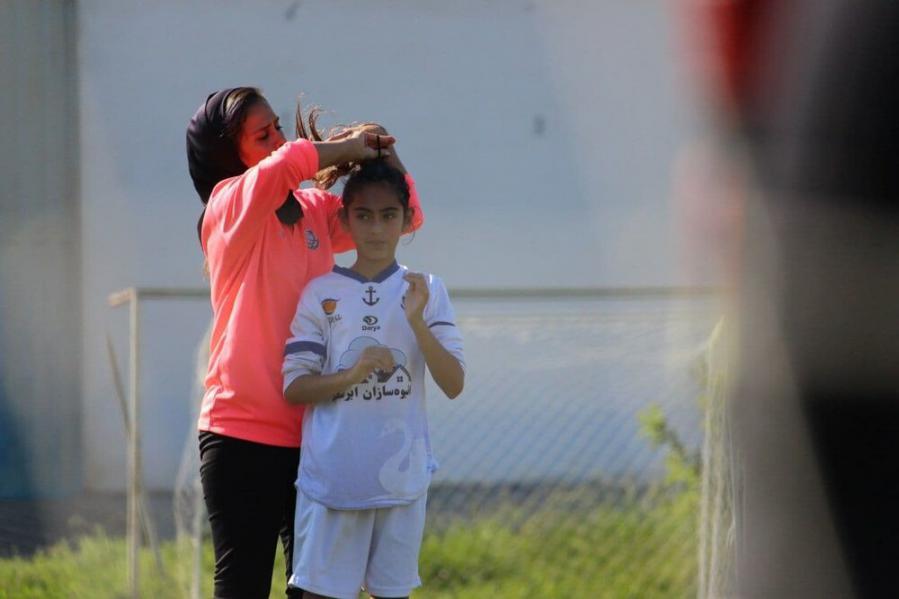 درِ بسته ی ورزشگاه های ایران روی پژمان و پگاه