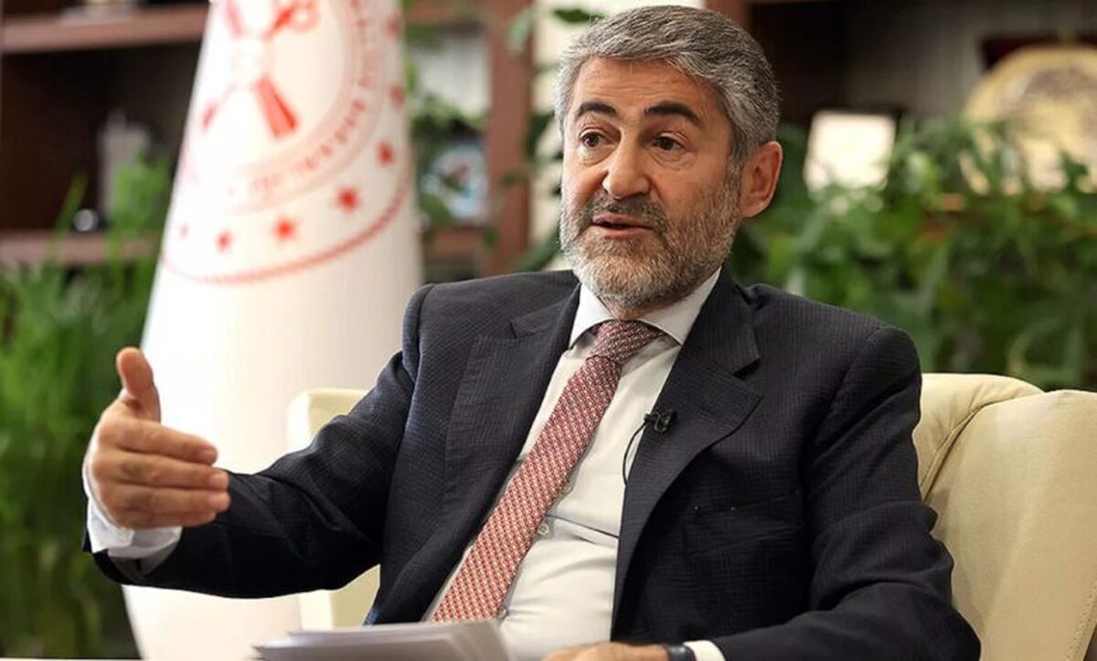 چرا ارزش لیر ترکیه مدام پایین می آید؟