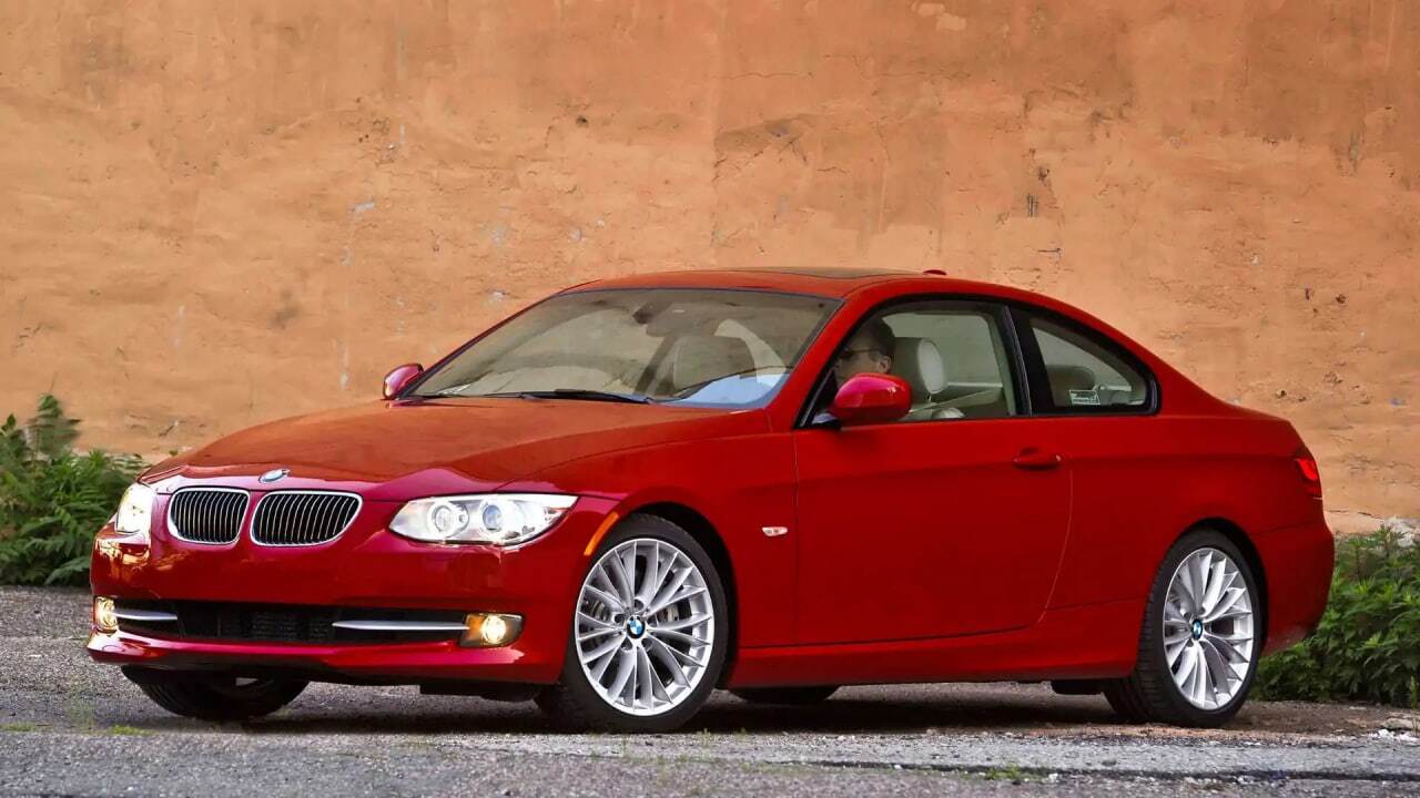 خرید خودرو در آمریکا با 3 فیلتر/ کمتر از 10 هزار دلار، 150 هزار کیلومتر کارکرد و پیشرانه 300 اسب بخاری (+عکس)