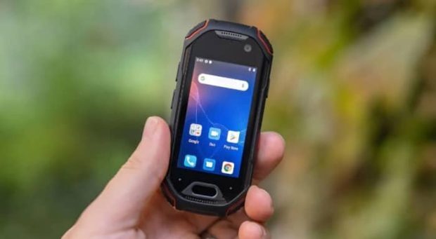 این‌ها کوچکترین گوشی‌های موبایل جهان هستند (+عکس)