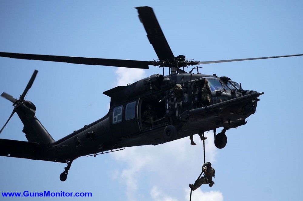 هلیکوپتر بلک هاوک