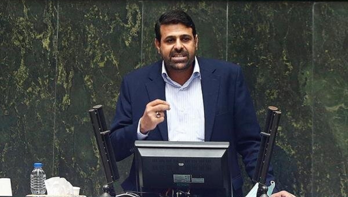 نماینده مجلس: جلسه بررسی علل افزایش نرخ دلار به دلیل فوت مادر همسر رئیس بانک مرکزی سه روز عقب افتاد