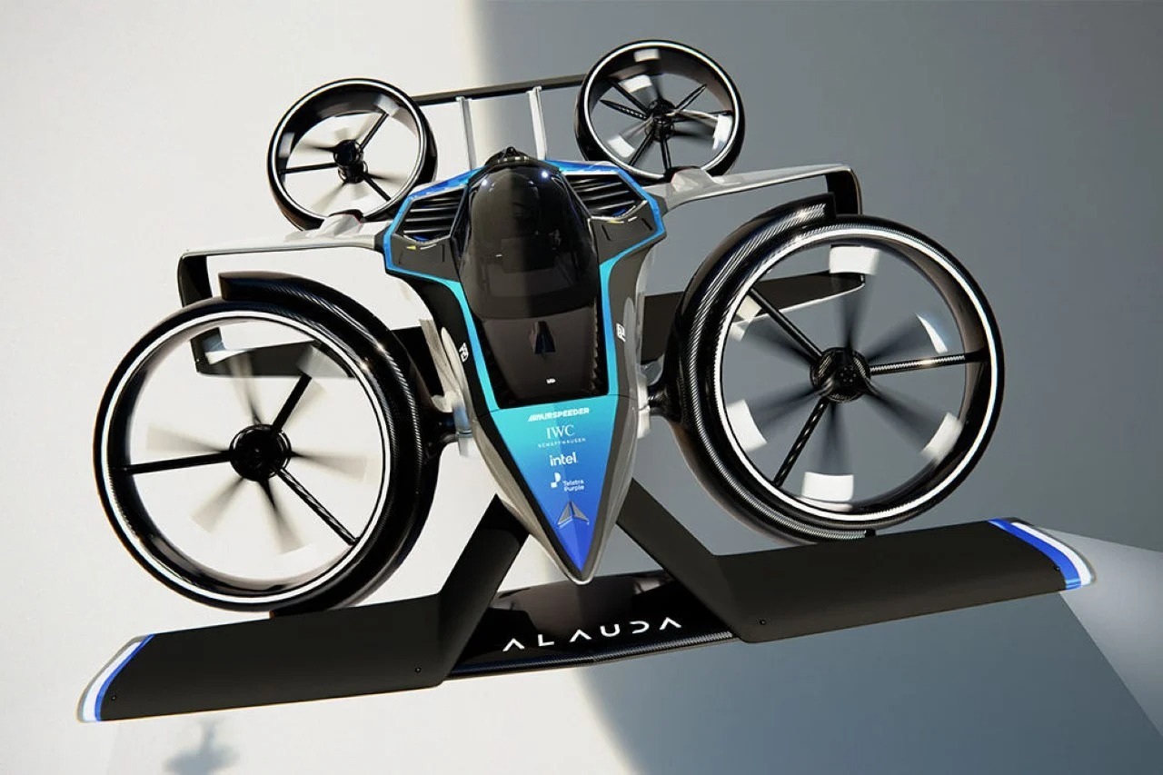 ایراسپیدر ام‌کی4؛ نخستین خودرو مسابقه‌ای پرنده سرنشین‌دار جهان