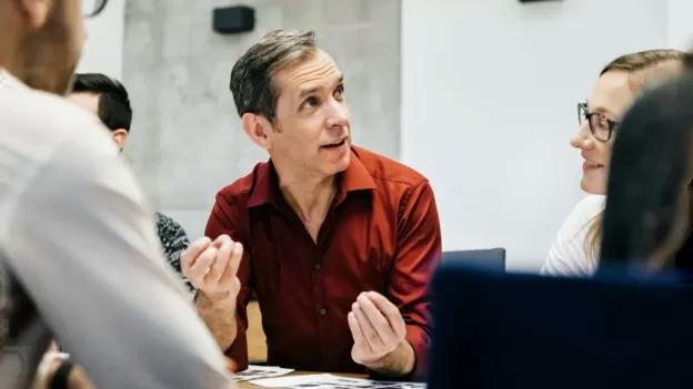 چطور خودفریبی به ما اجازه می‌دهد دروغ بگوییم؟