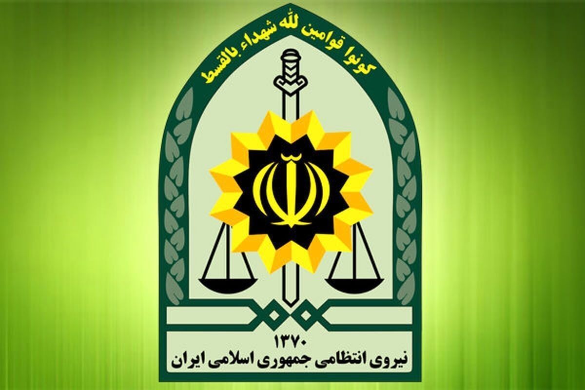 واکنش پلیس از حضور یک زن روی سقف خودروی کلانتری: زن مدعی بود باید شوهر او را آزاد کنند
