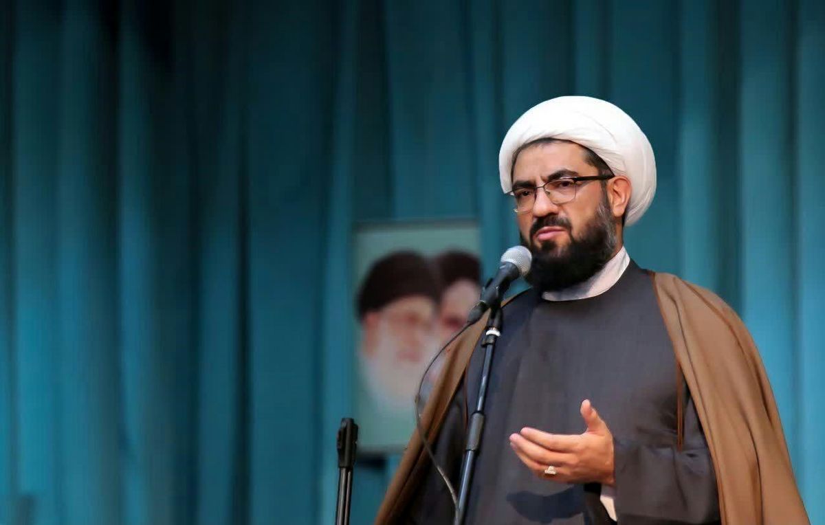 انتقاد امام جمعه همدان از نبود یک تجمع بزرگ عاشورایی: چرا استان همدان که دارالمومنین است چنین تجمعی نباید داشته باشد؟