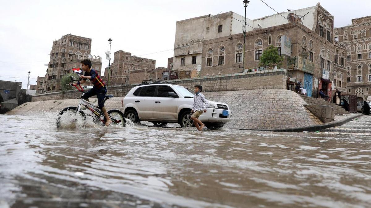 سیل در یمن با ۲۰ فوتی