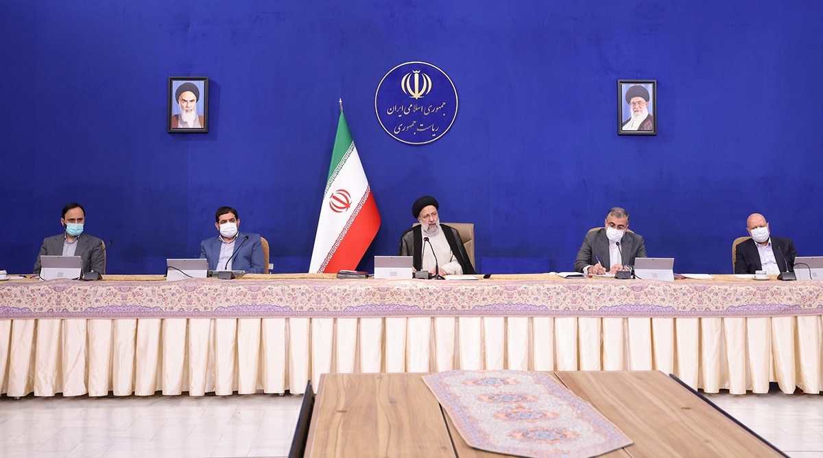 روزنامه اطلاعات؛ دولت فکری برای حل اختلاف بین دستگاه‌ها کند